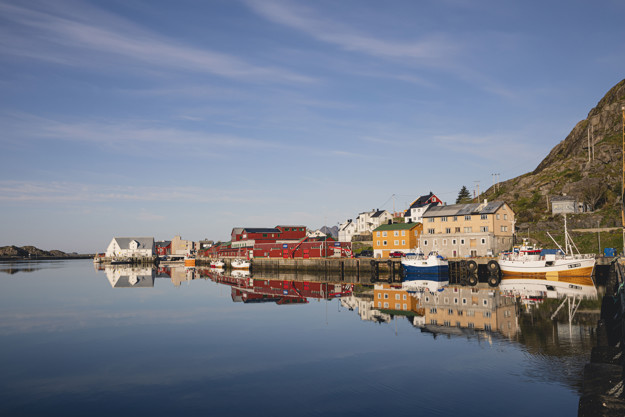 Utsikt fra fabrikken i Stamsund